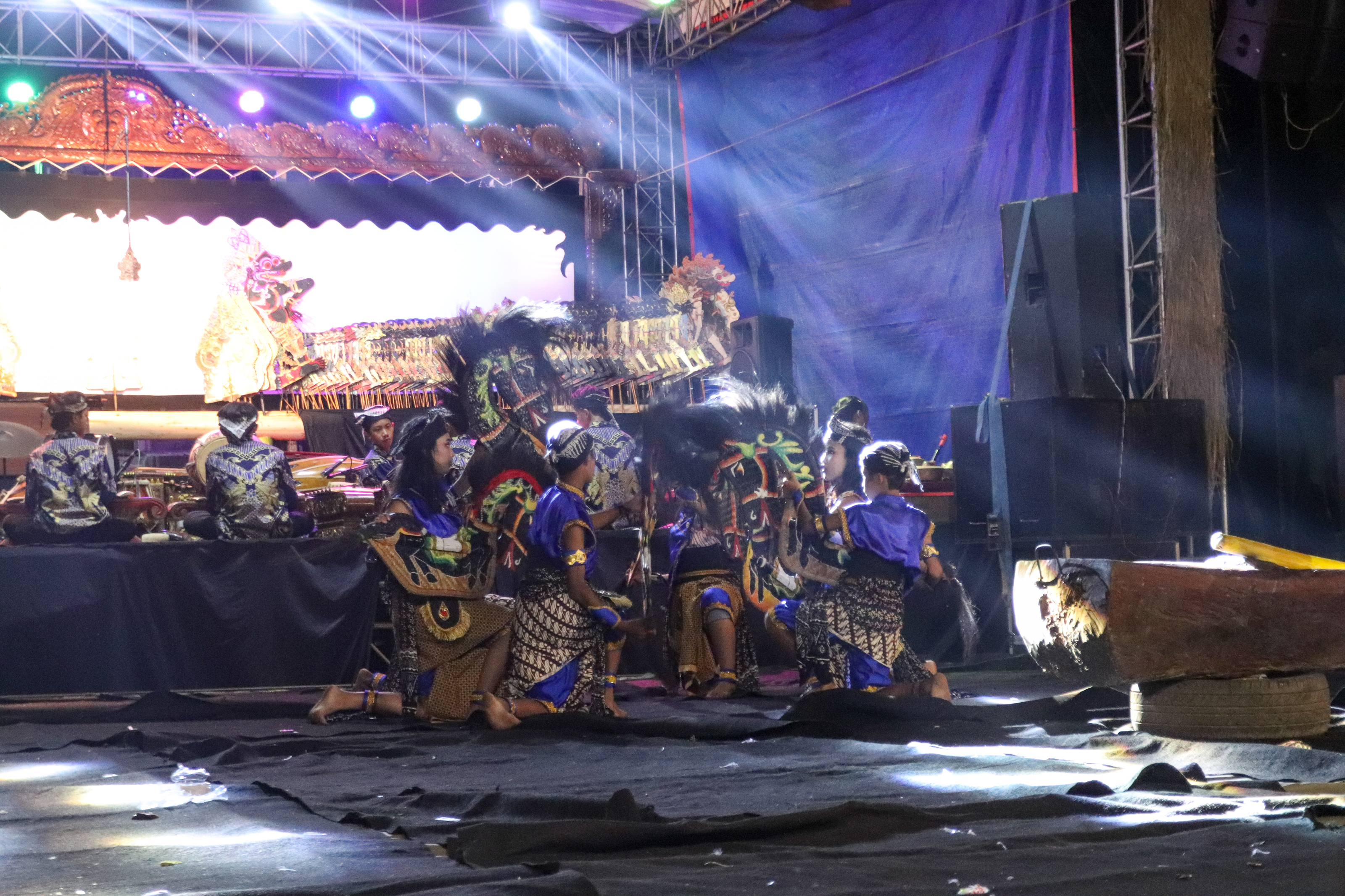 Pertunjukan tari prajuritan jaranan